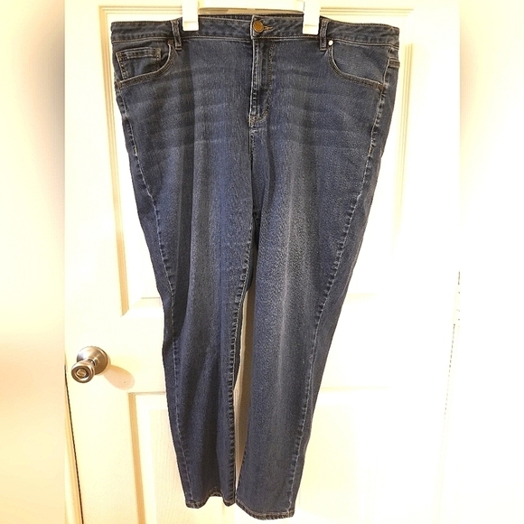 Women's Jeans - Picture 1 of 4